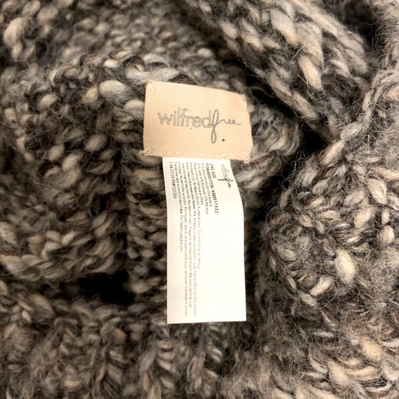 Aritzia Wilfred Free Beanie | Grey - Picture 2 of 2